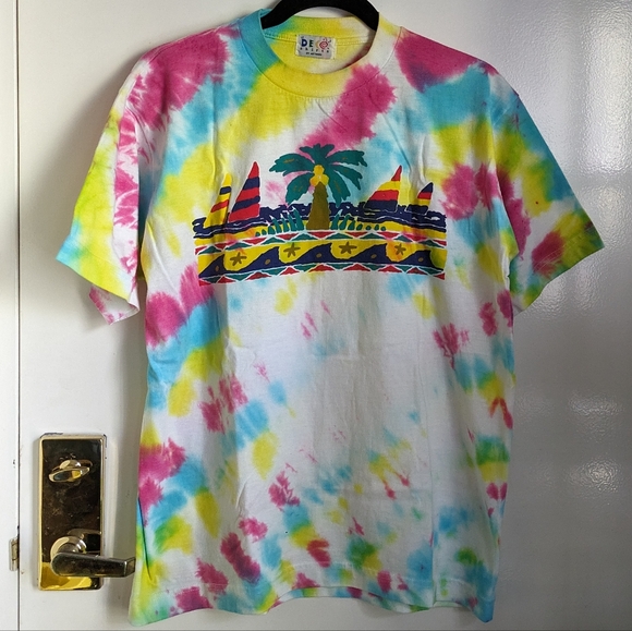 Philippines Souvenir Tie-dyed Rainbow T-shirt Palm Tree Pink Blue Yellow White - Picture 7 of 12
